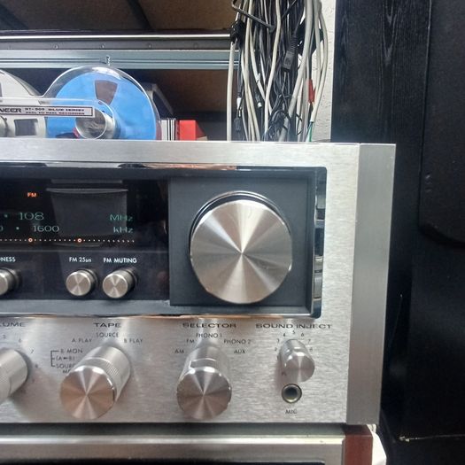 Hifi Gold from the Japanese Golden era 1970s STUNNING condition Rare Kenwood KR-6600 Monster receiver huge power 80W  Runs 3xpairs  of speakers immaculate fully serviced and pots all cleaned