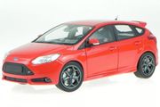 Ford Focus ST 2011 Minichamps 1/18 New in Box