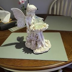 Fairy figurine solar powered