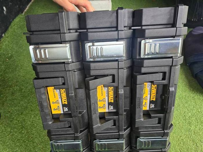 dewalt box