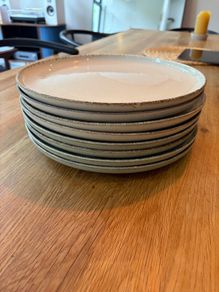 Dinner plates x8