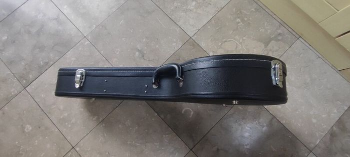 Banjo hard case gig bag - black (fits 19 fret banjos perfectly)