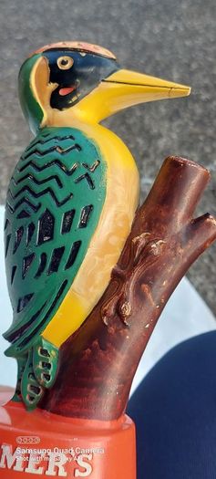 Original bulmers woodpecker display item,collectors item, hard to come by ,little damage on he's beak,,see pictures for condition,,price includes post to anywhere in Ireland, by certificate proof of post, sold as is ..made by Harry E. tunnigcliffe London,