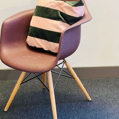 chair style Scandinavian
