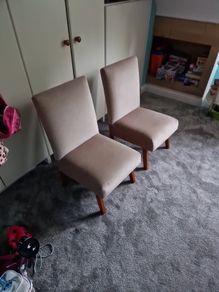 bedroom chairs x2