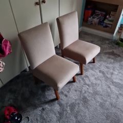 bedroom chairs x2