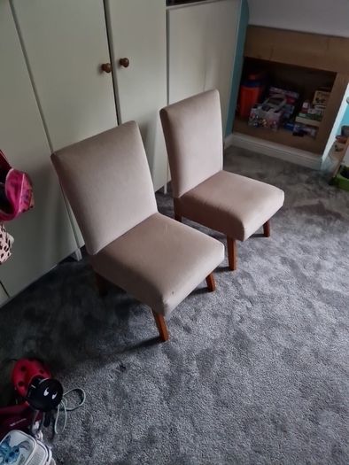 bedroom chairs x2