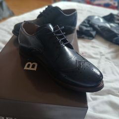 Boys shoes