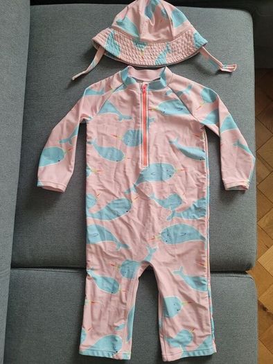 M&S UV Swimsuit & Hat, size: 5-6 years
