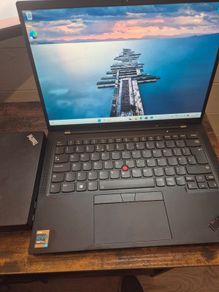 Lenovo ThinkPad X1 Carbon Gen 9 i7 32GB + Lenovo USB-C Dock