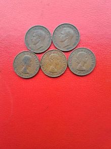 5 British Halfpennies 1/2d