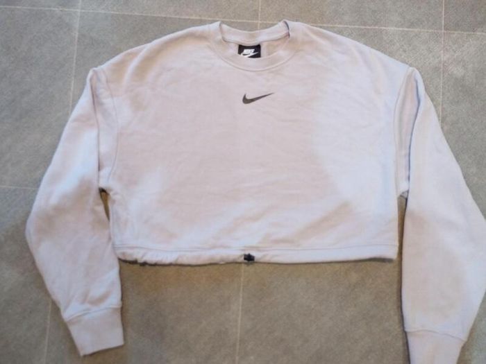 Nike top size M