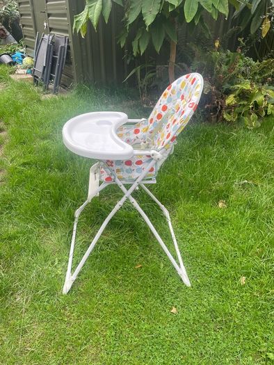 foldable feeding chair