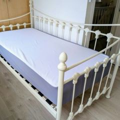 Cream Day Bed