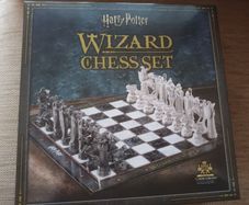 Harry Potter Wizard Chess Set by The Noble Collection - Mint Condition Complete