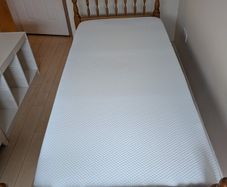 Wooden single Bedframe