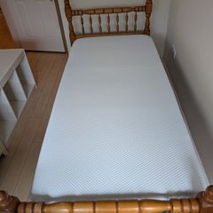 Wooden single Bedframe