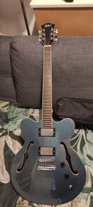 Hofner Verythin Electric Guitar - Pearl Blue