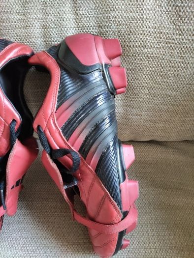 Nice Collectors Vintage Adidas Predator Red Football Boots