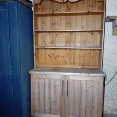 pine dresser