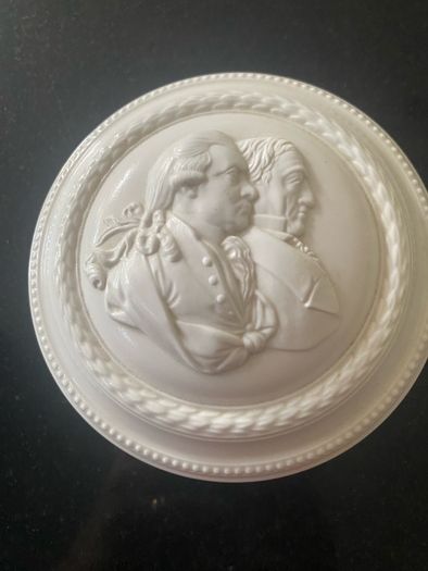 Reduced limited edition Villeroy and Boch Montclair Blanc collection piece