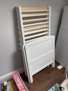 baby cot