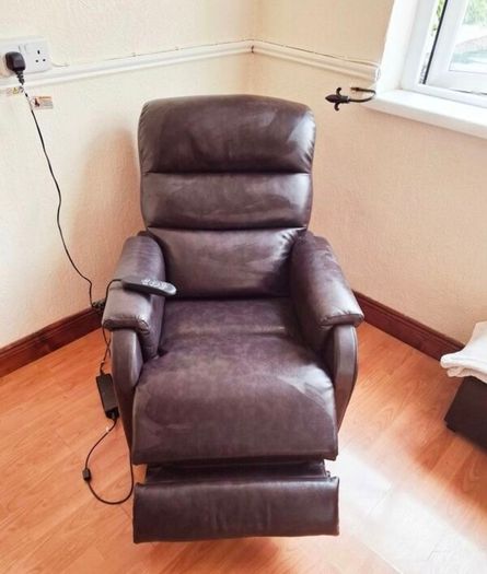 Electric recliner chair