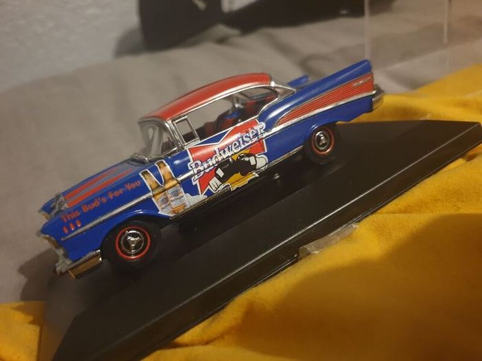 Budweiser Dinky 1957 Die.cast Model chevrolet belair 1.43 scale