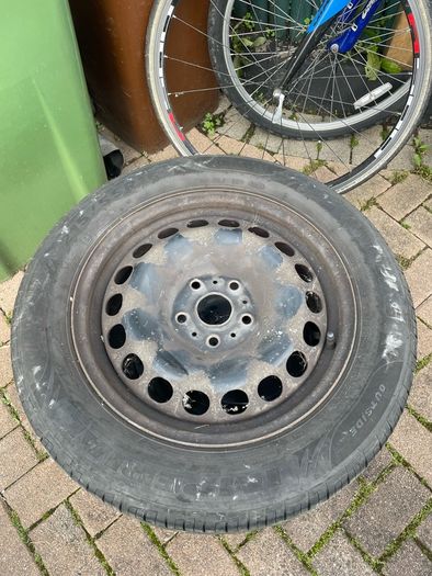 Set of 4 VW Steel Wheels with Tyres 215/60 R16 Excellent Condition