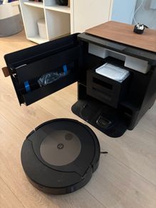 Roomba iRobot j9+ Combo vacuum and mop