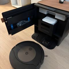 Roomba iRobot j9+ Combo vacuum and mop