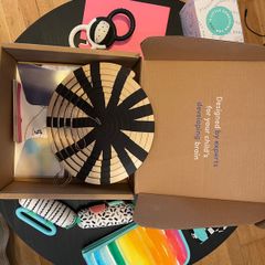 Lovevery starter play kit (0-2 months)