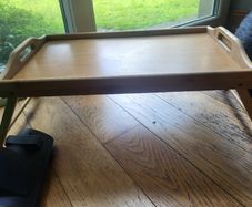 Tray with foldable legs