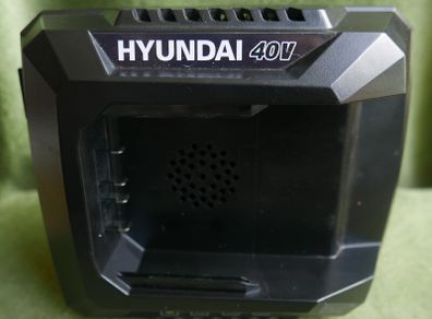 Hyundai HYCH402 40V Garden Machinery Charger