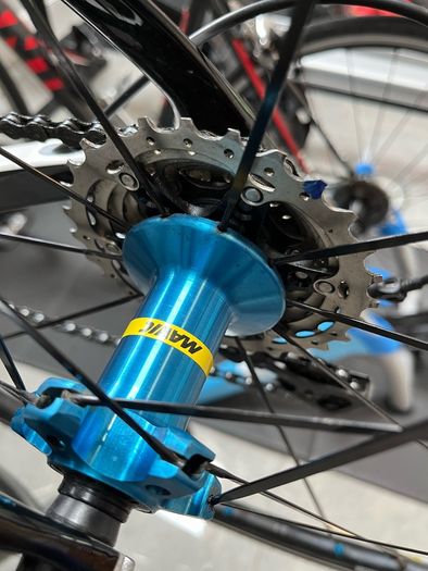 Mavic Ksyrium Elite, Blue Alu hubs