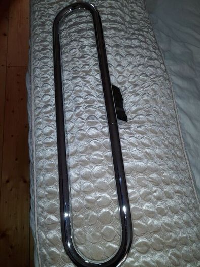 Wall mounted towel rack