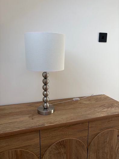 Table lamp