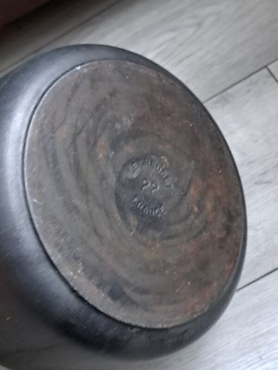 le creuset cast iron casserole