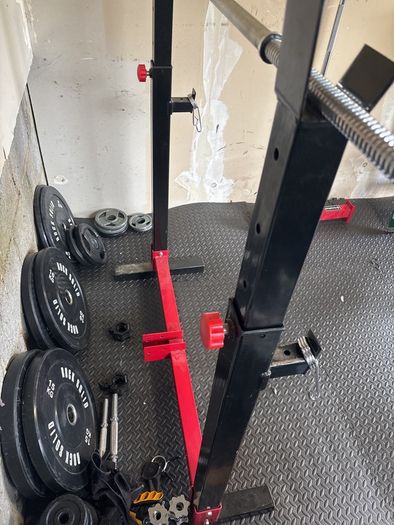 Adjustable squat and bench rack