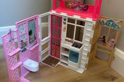 Barbie foldable house
