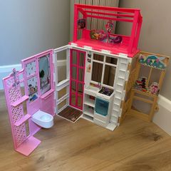 Barbie foldable house