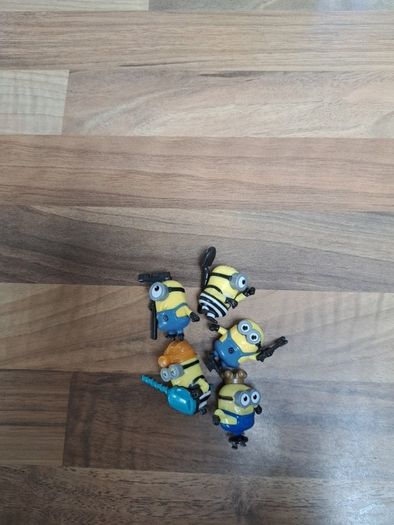Miscellaneous toy figures