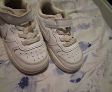 Toddler girls Nike trainers size 5.5UK