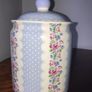 The Pottery Yard Handmade Airtight Biscuit Jar Image 4