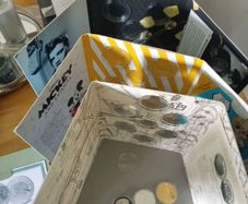 Mickey Mouse, Elvis, 2 titanic, paidraig Pearse, Micheal collins coins