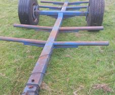 Bale trailer