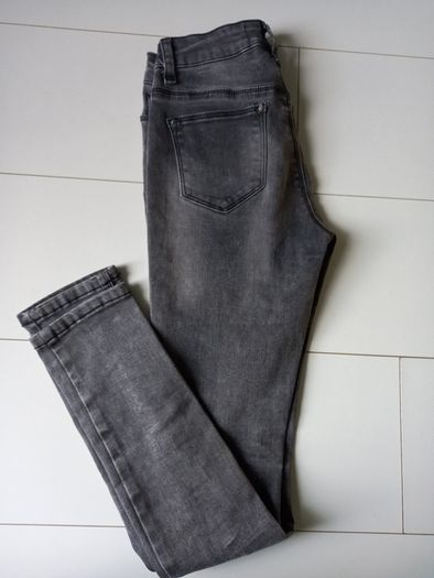 Girls jumper and jeans