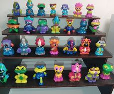 Fings Figures approx 4 cms produced by  Topps Rare Figures Set From 2010 Discontinued 1 Year Later 28 Figures #4