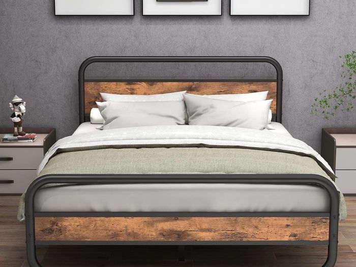 King Size Bed Metal Platform Bed Frame with Wood Headboard