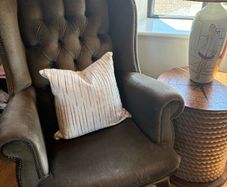 Queen anne chair